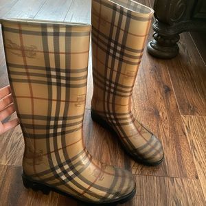 Burberry rain boots